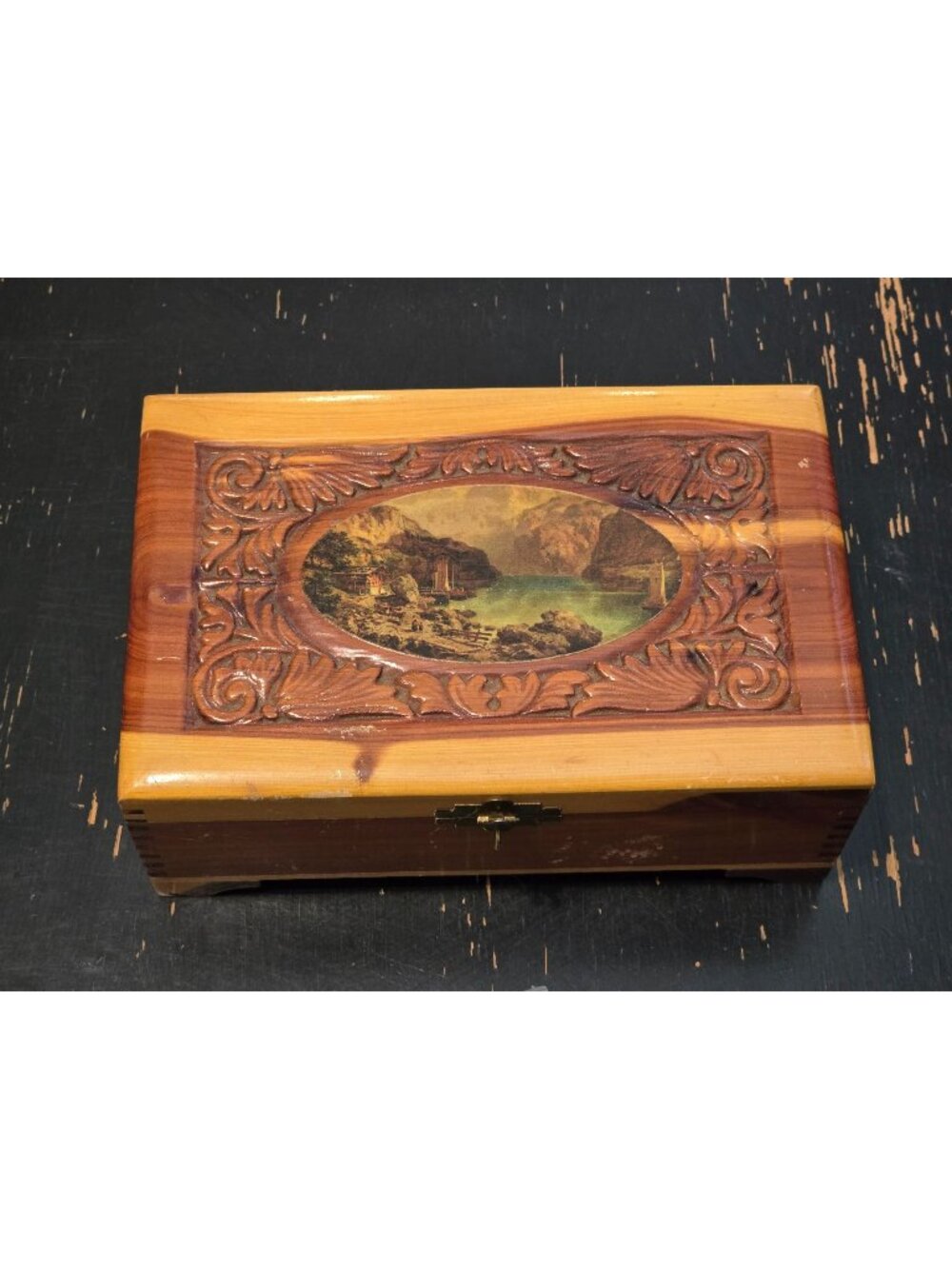 Vintage Cedar Keepsake Jewelry Box Hand Carved Scenic Lid Dovetail Wood 9.25"